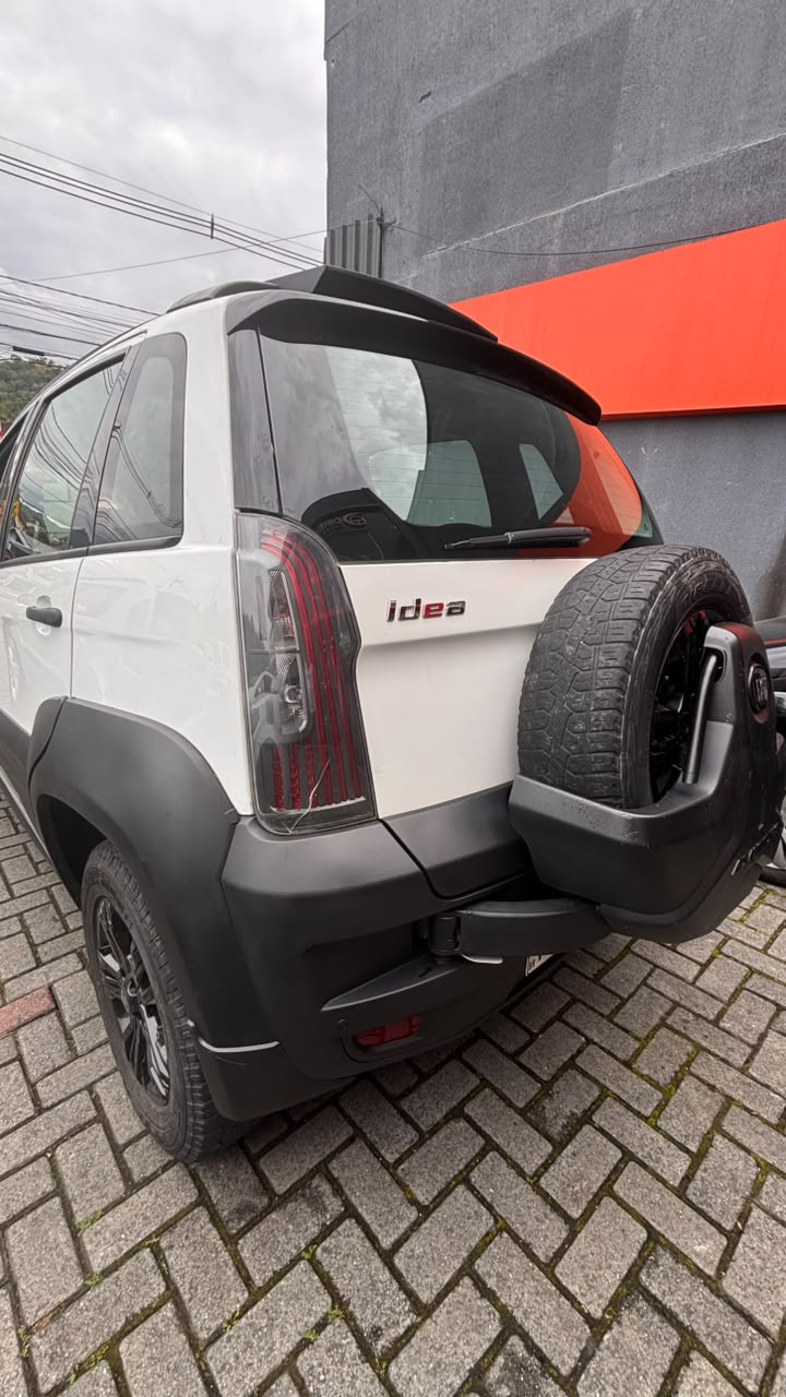 FIAT IDEA ADVENTURE 1.8 Dualogic 2012/2013, foto 7 de 10