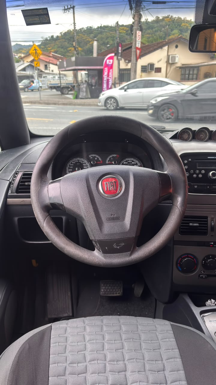 FIAT IDEA ADVENTURE 1.8 Dualogic 2012/2013, foto 4 de 10